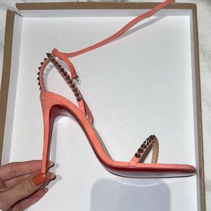 Christian louboutin 100 suede heels NEW